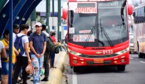Transportistas de Portoviejo ajustarán frecuencias de buses para mitigar impacto por fin de subsidio al diésel