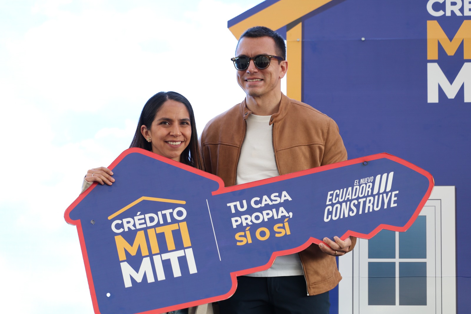 “Tu Casa Miti-Miti”: Plan de Gobierno permite que 770 familias en Azuay acceden a créditos hipotecarios