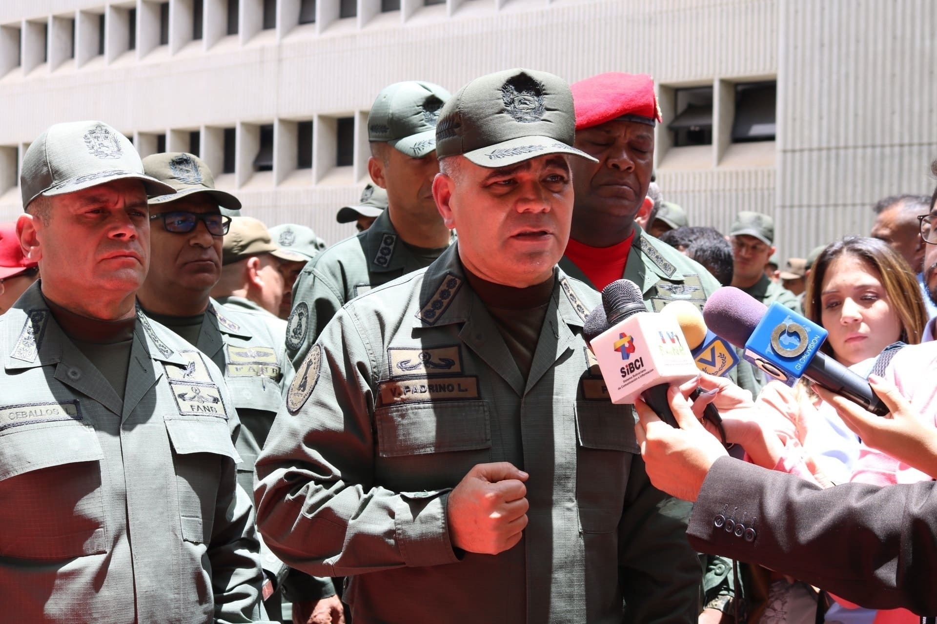 Vladimir Padrino acusa a Guyana y Trinidad de “prestarse al juego” de Estados Unidos en medio de tensiones en el Caribe