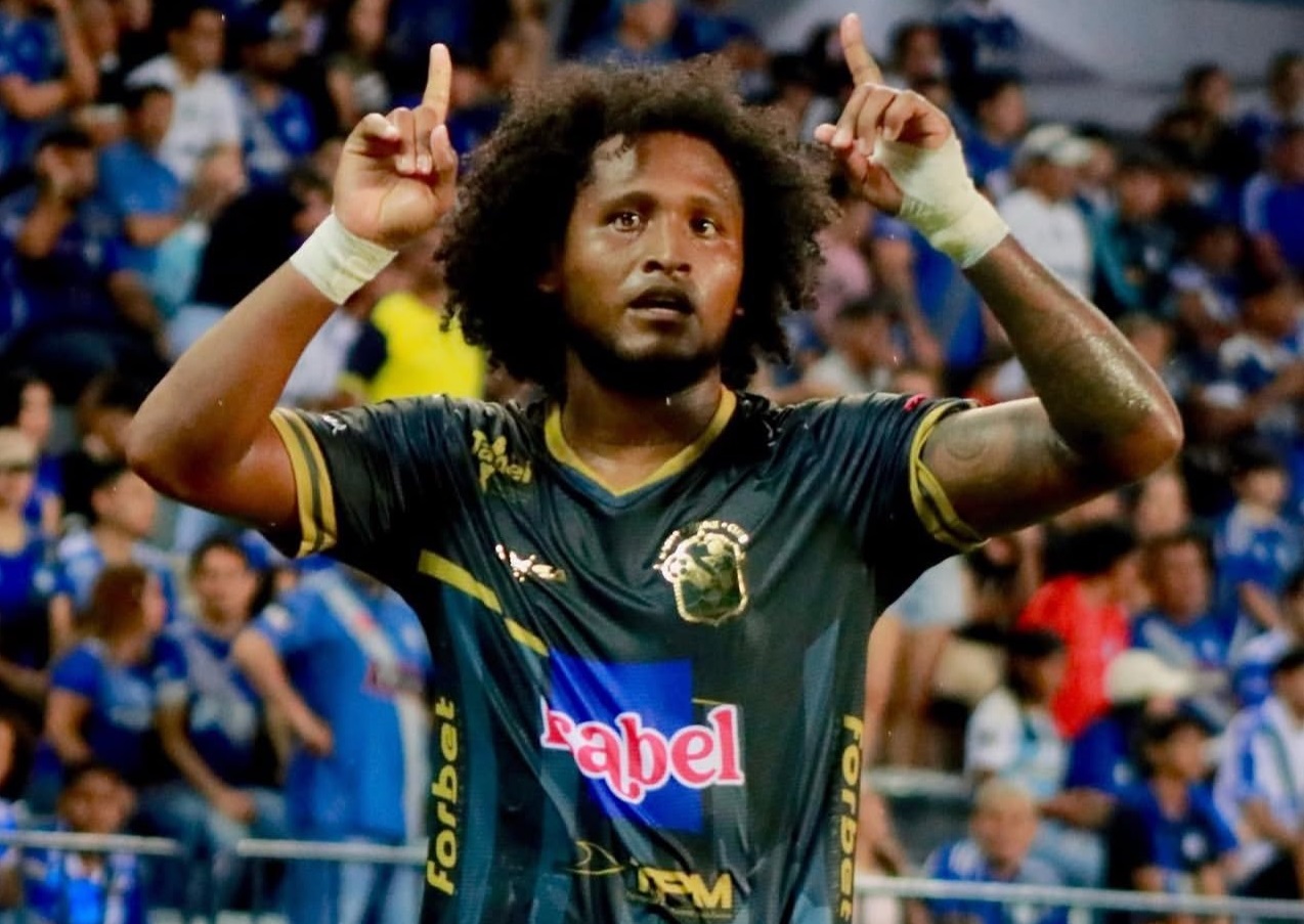 Christian Alemán, jugador del Manta FC.