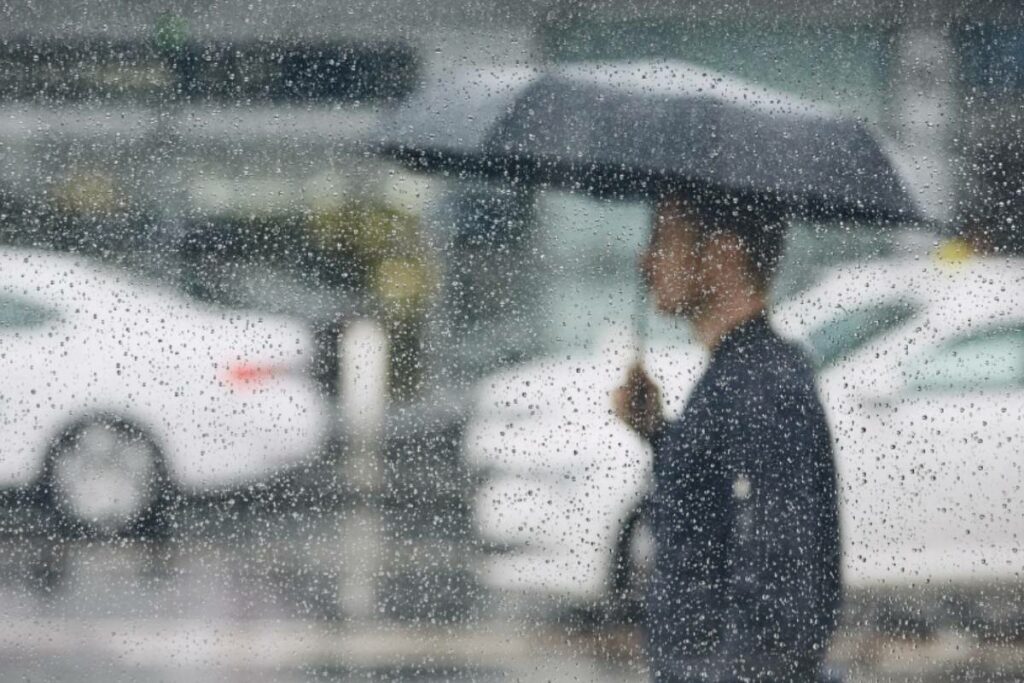 Ecuador vivirá un jueves 18 de septiembre con lluvias dispersas y cielos nublados en varias regiones