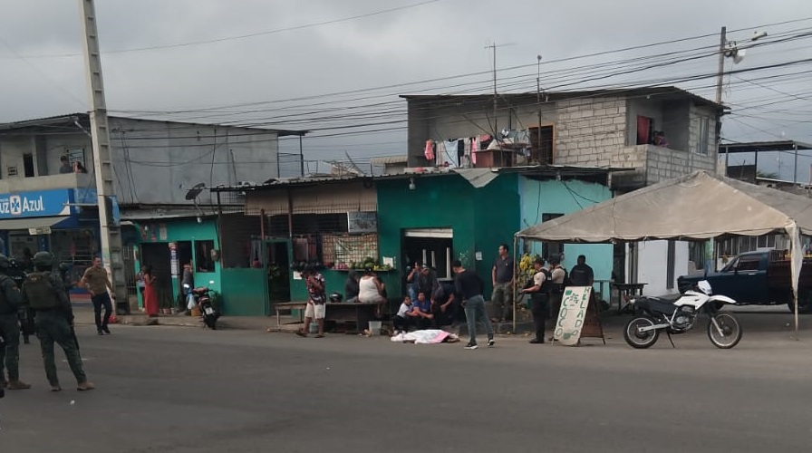 Nuevo hecho violento en la parroquia Eloy Alfaro de Manta: propietario de tienda fue asesinado a plena luz del día
