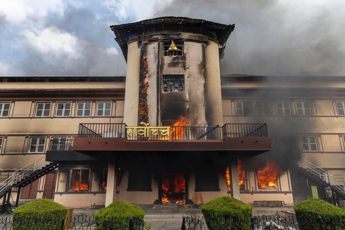 Disturbios en Nepal por prohibición de redes sociales dejan 30 muertos y más de 1.000 heridos