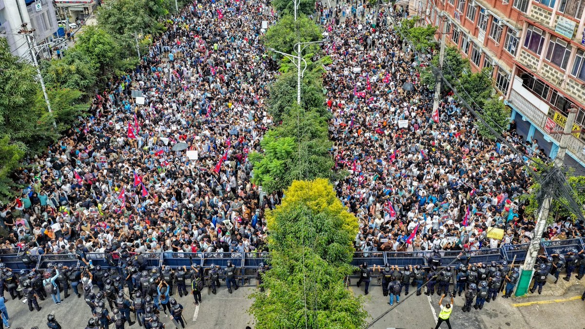 Protestas en Nepal dejan 20 muertos y 300 heridos tras veto a redes sociales