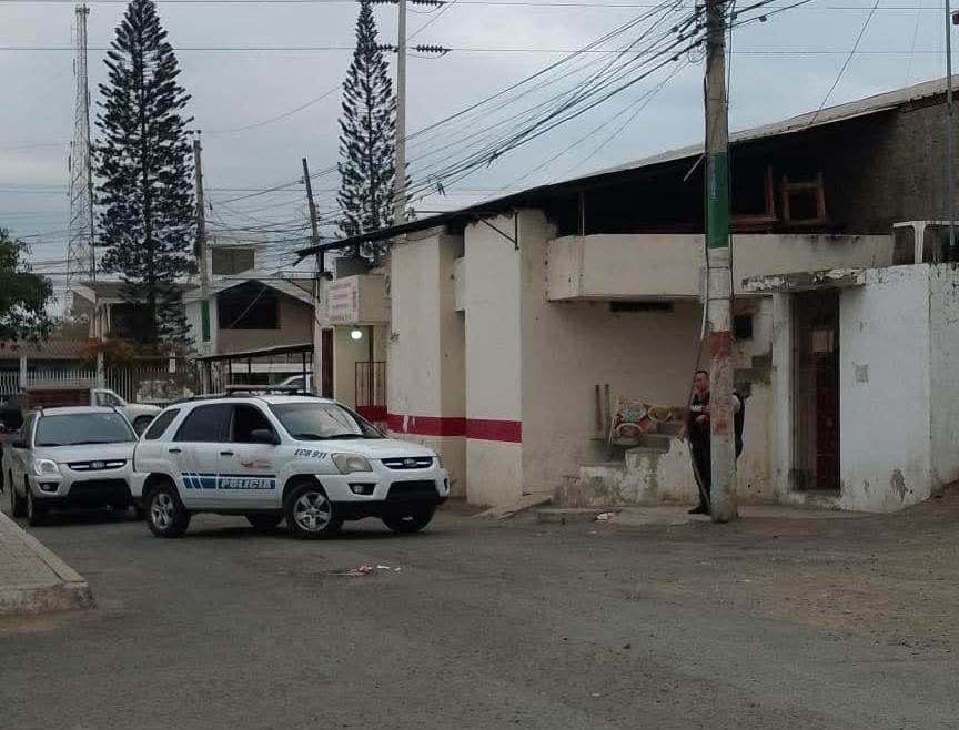 Policía neutraliza a asaltante herido en intento de robo a camión en parroquia Colorado de Montecristi.