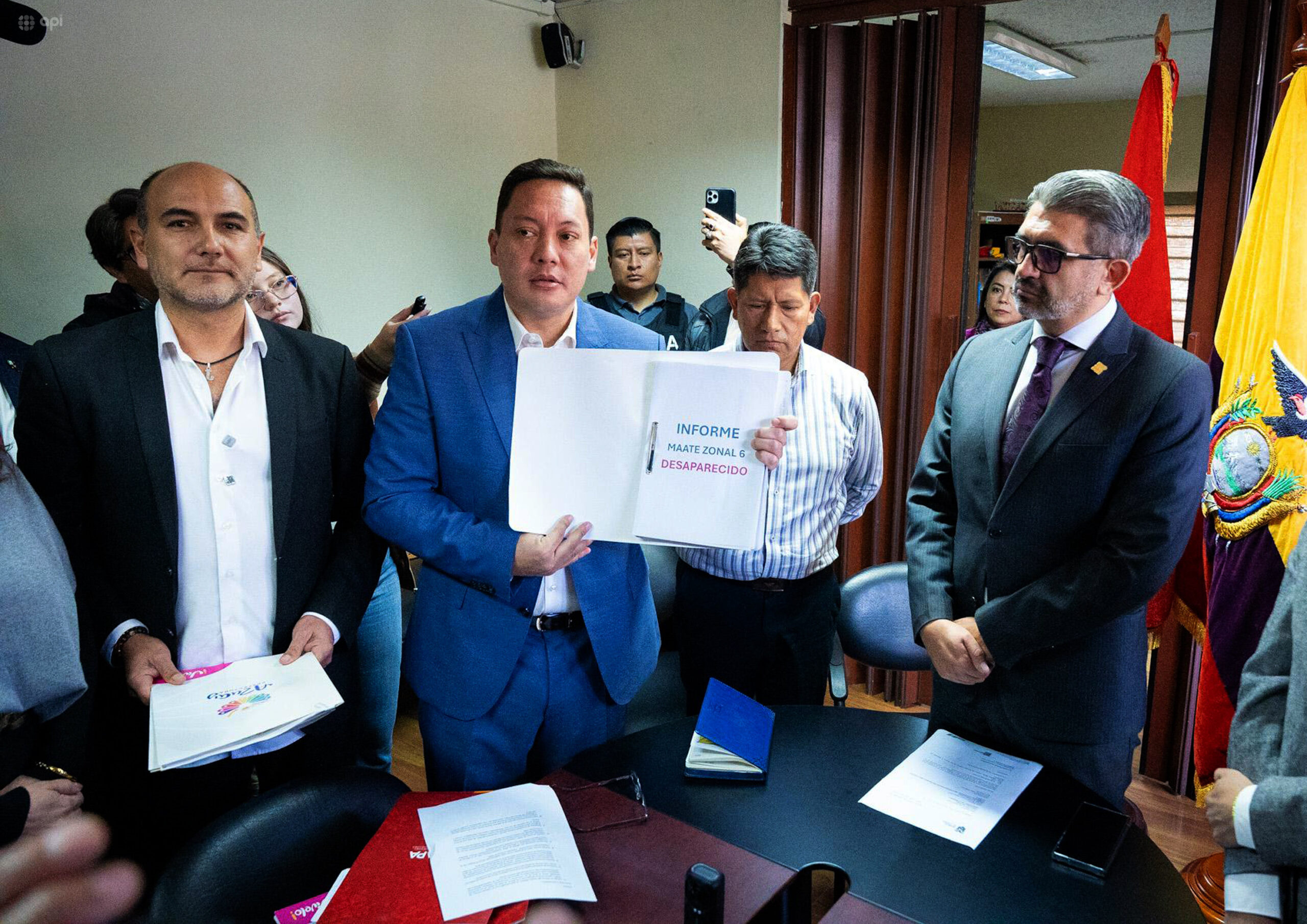Autoridades de Azuay celebran revocatoria de licencia ambiental de Loma Larga, pero exigen anular la concesión minera