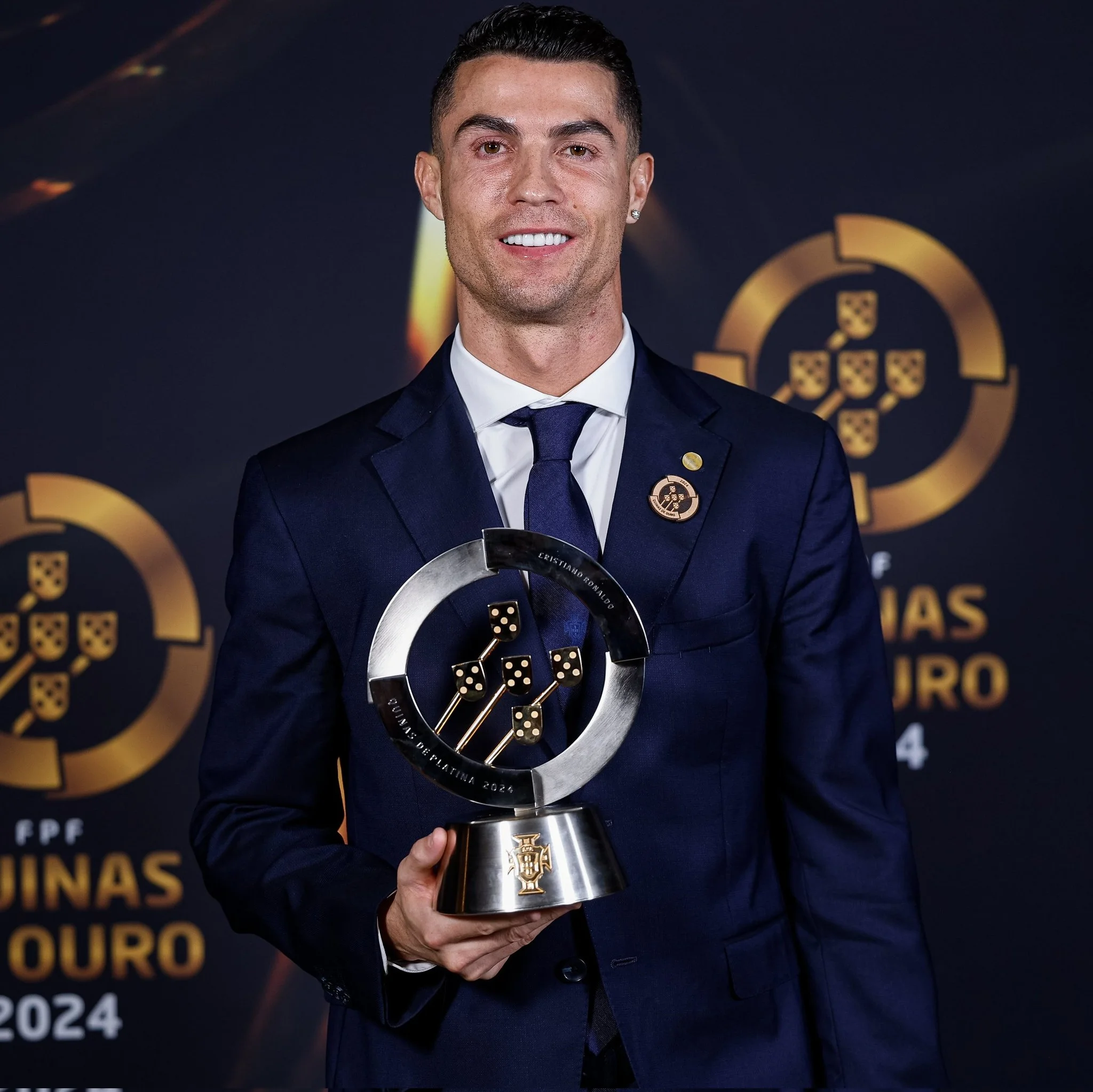 Cristiano Ronaldo recibió un reconocimiento en Portugal.