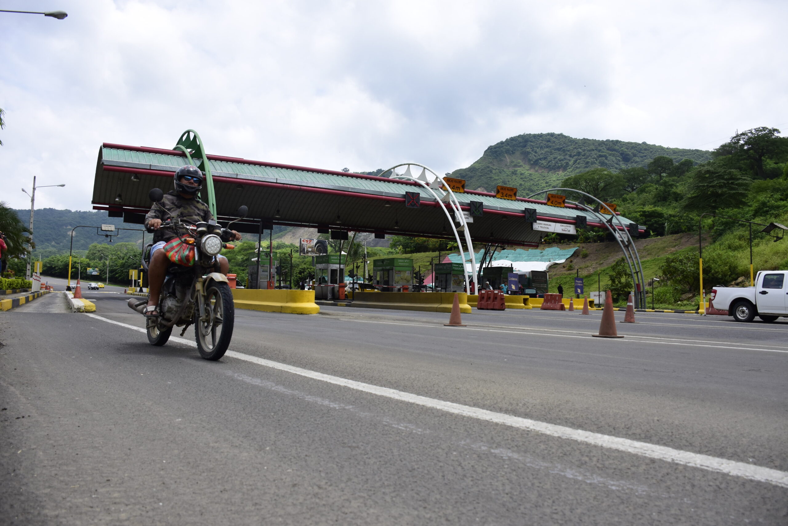 Dos meses después de la resolución judicial, vía Portoviejo-Montecristi permanece sin intervenciones del Ministerio de Transporte