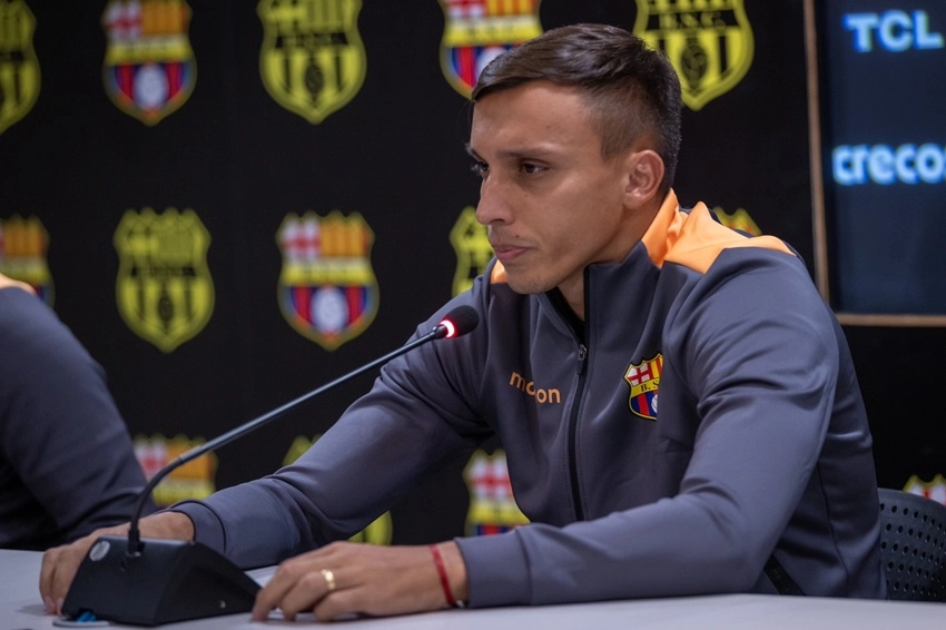 FIFA resuelve a favor de Mathias Suárez en demanda contra Barcelona SC por deudas salariales