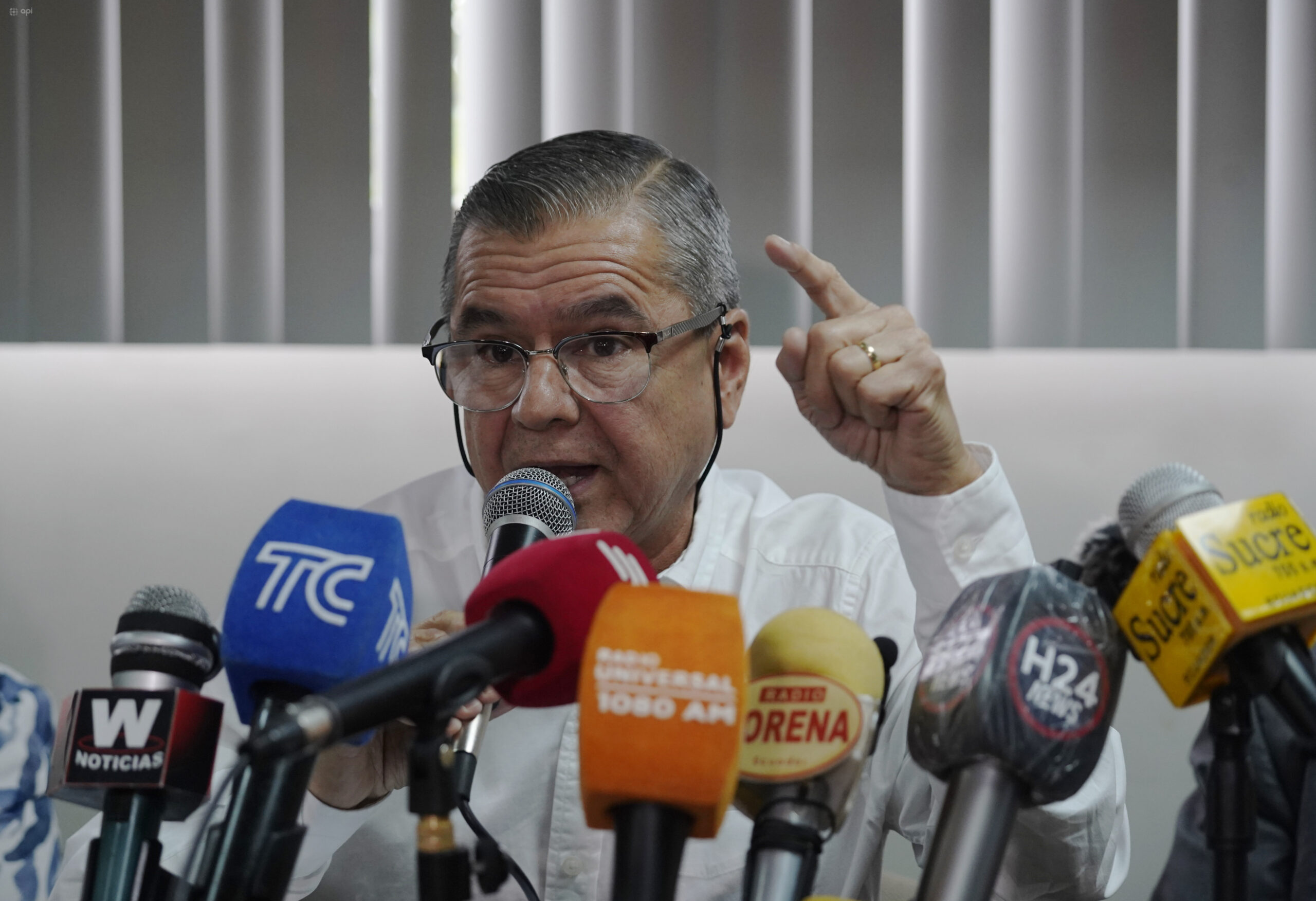 Gobierno de Ecuador evalúa compensación a distribuidores de combustible tras eliminación de subsidio al diésel.
