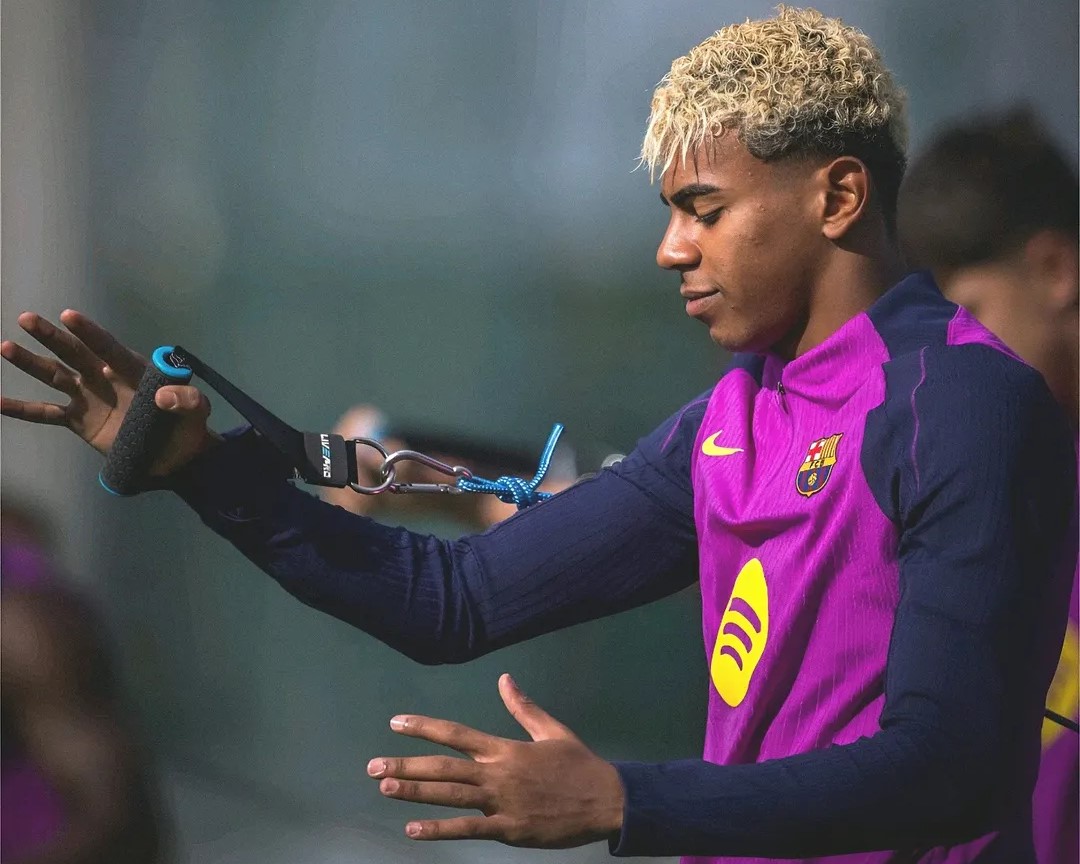 Lamine Yamal será baja entre dos o tres semanas en el FC Barcelona por lesión.