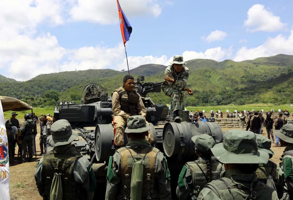 Venezuela inició en la madrugada de este miércoles 8 de octubre el ejercicio militar de defensa Independencia 200 en los estados La Guaira y Carabobo,