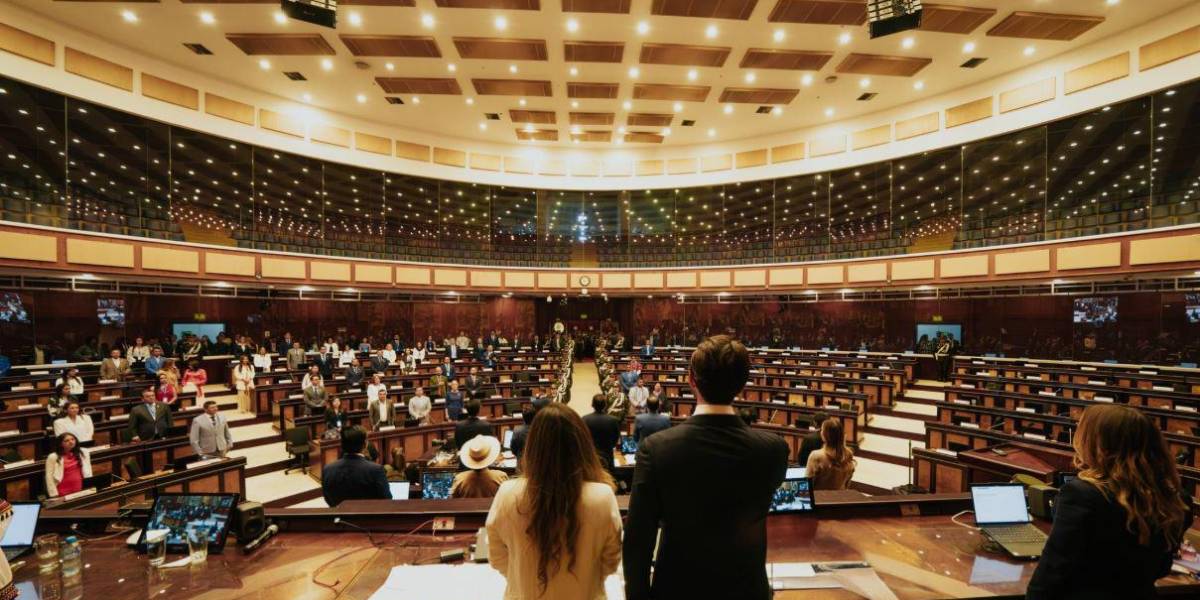 Asamblea impulsa reformas a la Ley de Movilidad Humana con el fin de endurecer los procesos migratorios y reforzar las deportaciones