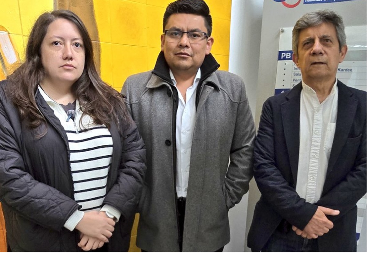 Los asambleístas de la bancada de la RC, Ana Belén Yela, Luis Fernando Molina y Gustavo Mateus. FOTO: @LFMolinaO.