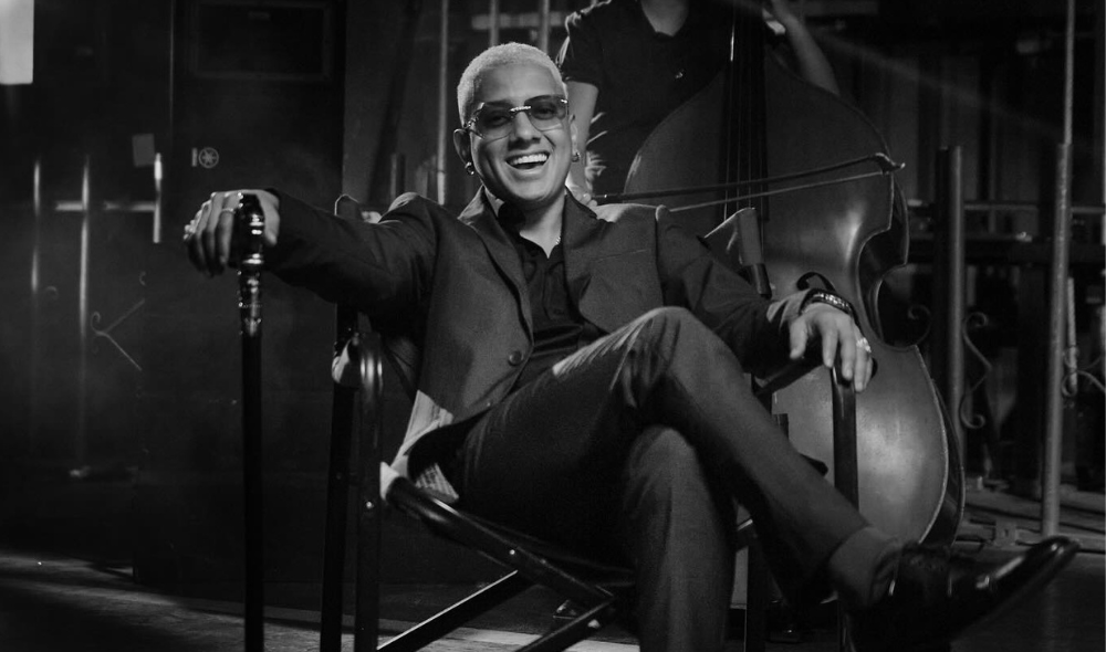 ¿Contrato para presentarse en España Denuncian al cantante ecuatoriano Jombriel por presunta estafa