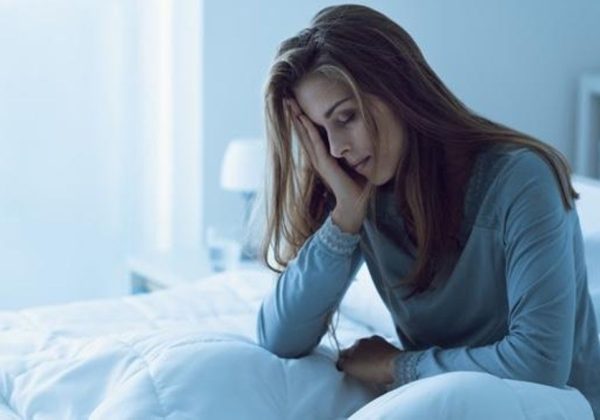 Investigaciones confirman que el sueño insuficiente acumulado impacta la salud física y mental