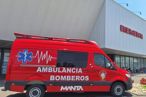 El motociclista murió minutos después de ser ingresado al hospital.