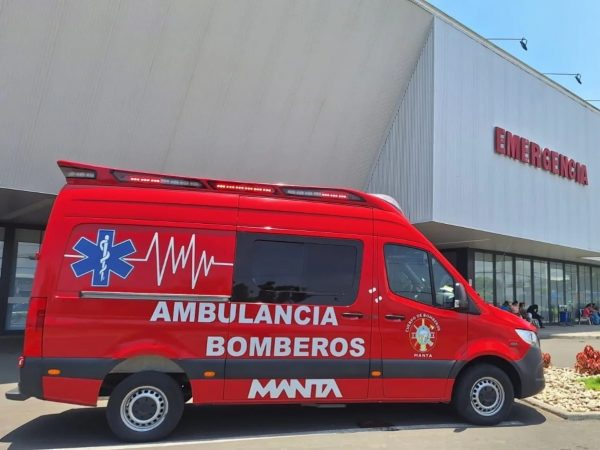 El motociclista murió minutos después de ser ingresado al hospital.