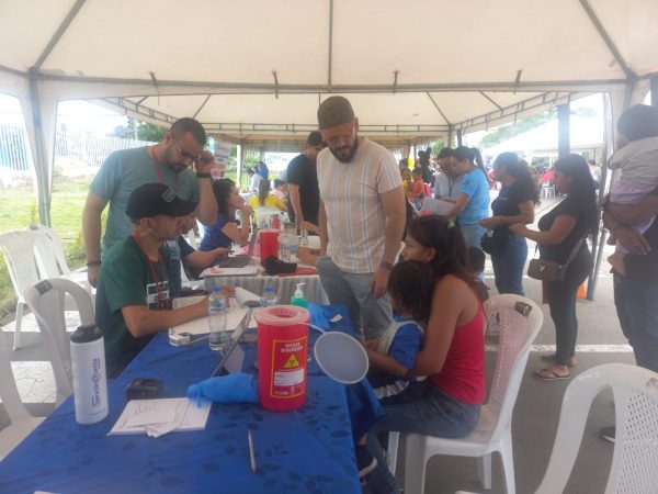 Las evaluaciones a los pacientes se realizaron en los exteriores del hospital del IESS Manta.