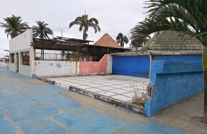 La falta de mantenimiento en el Malecón Escénico impacta negativamente en el turismo que llega a este lugar de Manta.