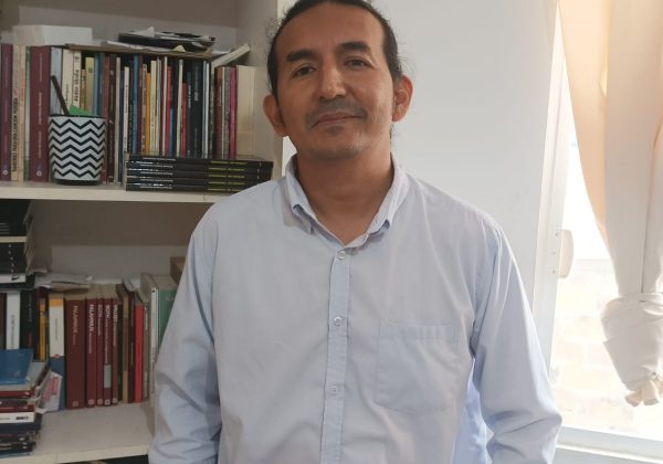 Alexis Cuzme (44), periodista, escritor y editor.