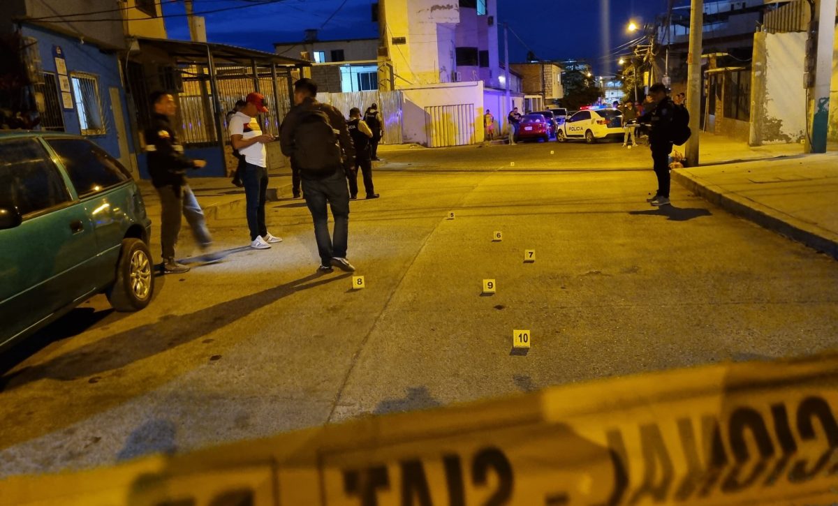 Nueve masacres en el distrito de Manta dejan 46 víctimas en 2025: la escalada de violencia entre Los Choneros y Los Lobos.