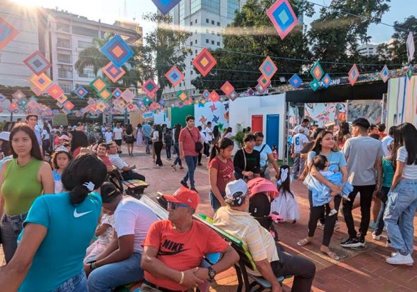 Desde el 17 de julio, el Malecón 2000 se transforma con la III edición de “Guayaquil de Todos los Colores”.