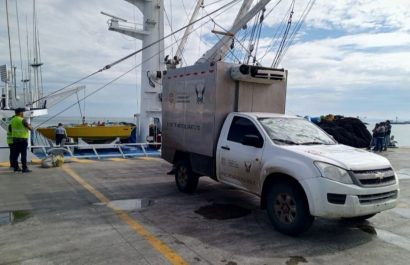Retiran en Manta cadáver de venezolana fallecido en altamar