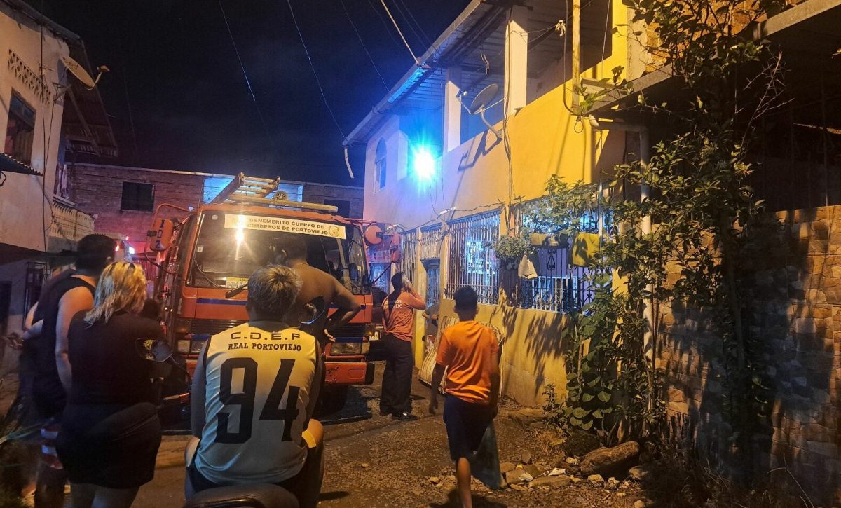 Conato de Incendio en el sector de las Villas 15 de Abril de Portoviejo
