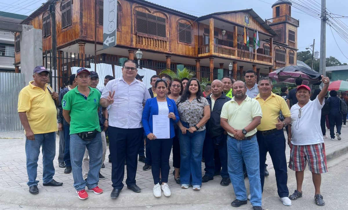 Jipijapa: 82 trabajadores de la Unesum reclaman $800.000 en beneficios laborales