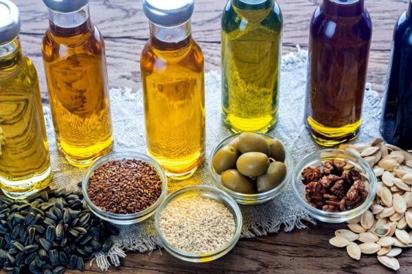 Por esta razón deberías reconsiderar el uso de aceites de semillas en tu cocina