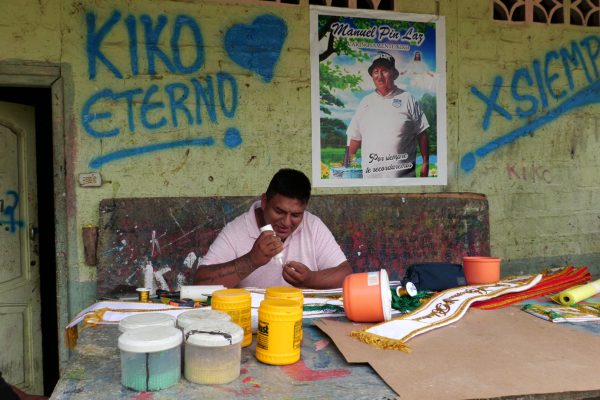 Cintas que son símbolo la fe: El legado artesanal de las fiestas de San Pedro y Pablo