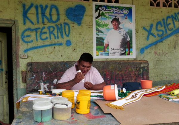 Cintas que son símbolo la fe: El legado artesanal de las fiestas de San Pedro y Pablo