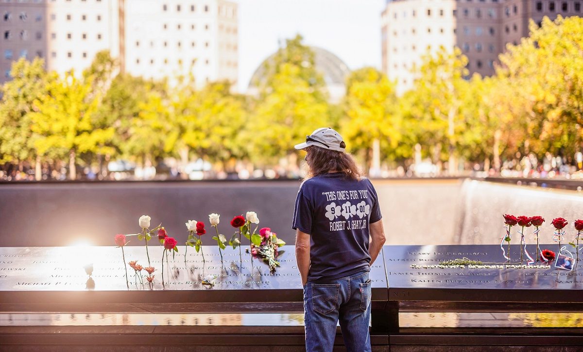 “Nunca nos rendiremos”: EE. UU. revive el 11-S con homenajes y advertencias desde el Pentágono