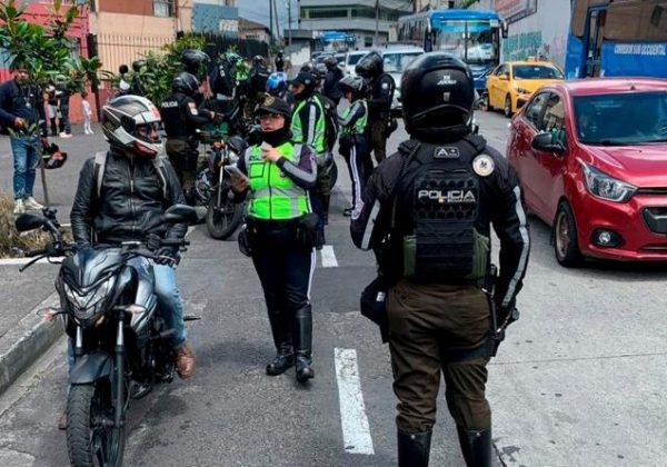 129 citaciones y 31 vehículos sancionados en operativo por seguridad vial en Quito