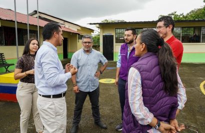140 mil estudiantes inician el año escolar en Santo Domingo de los Tsáchilas con promesas de mejoras
