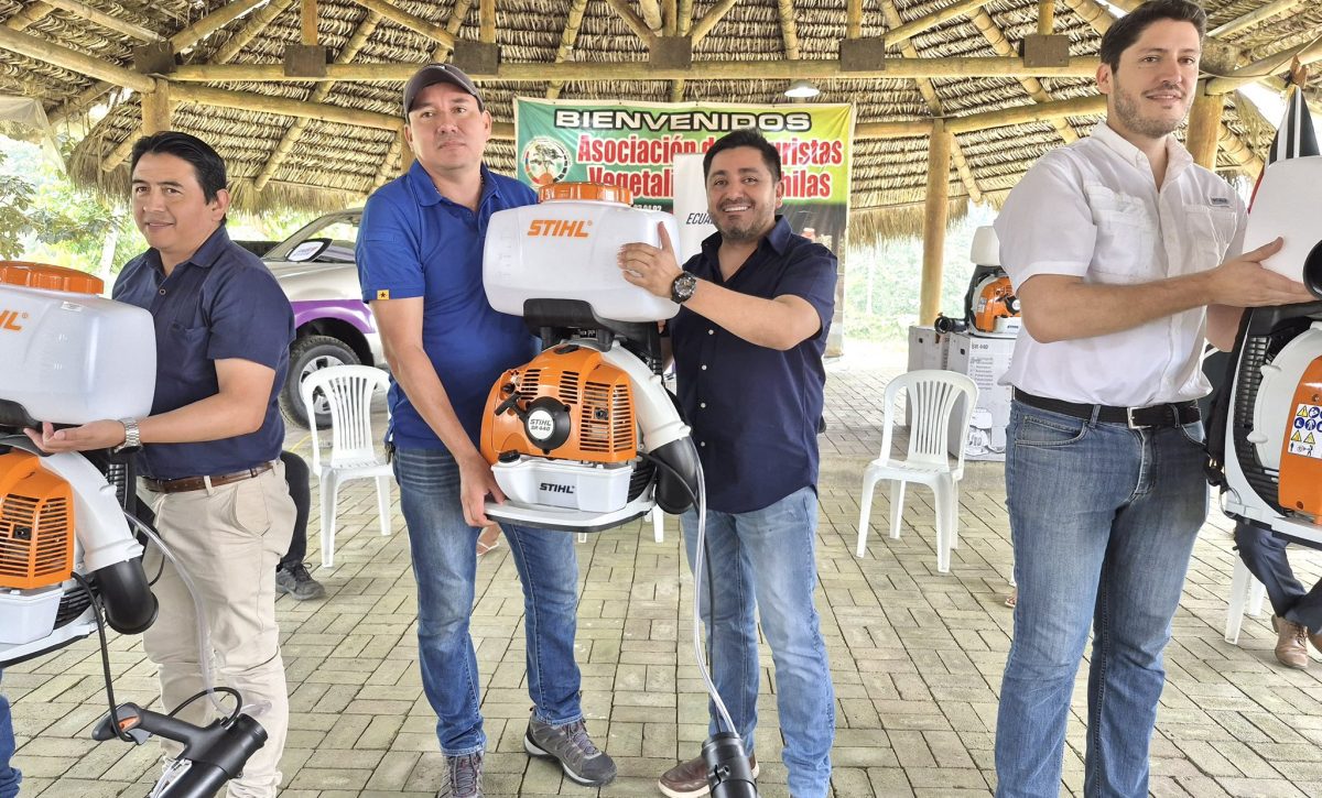 142 productores de Santo Domingo de los Tsáchilas reciben insumos, certificados y créditos por más de $191.000