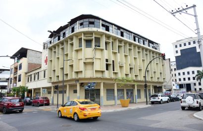 El edificio de la Cruz Roja Ecuatoriana en Portoviejo, Manabí, Ecuador