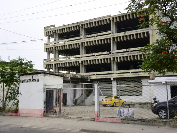 El edificio del Ministerio de Agricultura y Ganadería (MAG) en Portoviejo