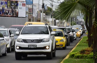 Las primas de los carros aumentaron en el 2024, lo que ha ocasionado que la demanda se reduzca este año.
