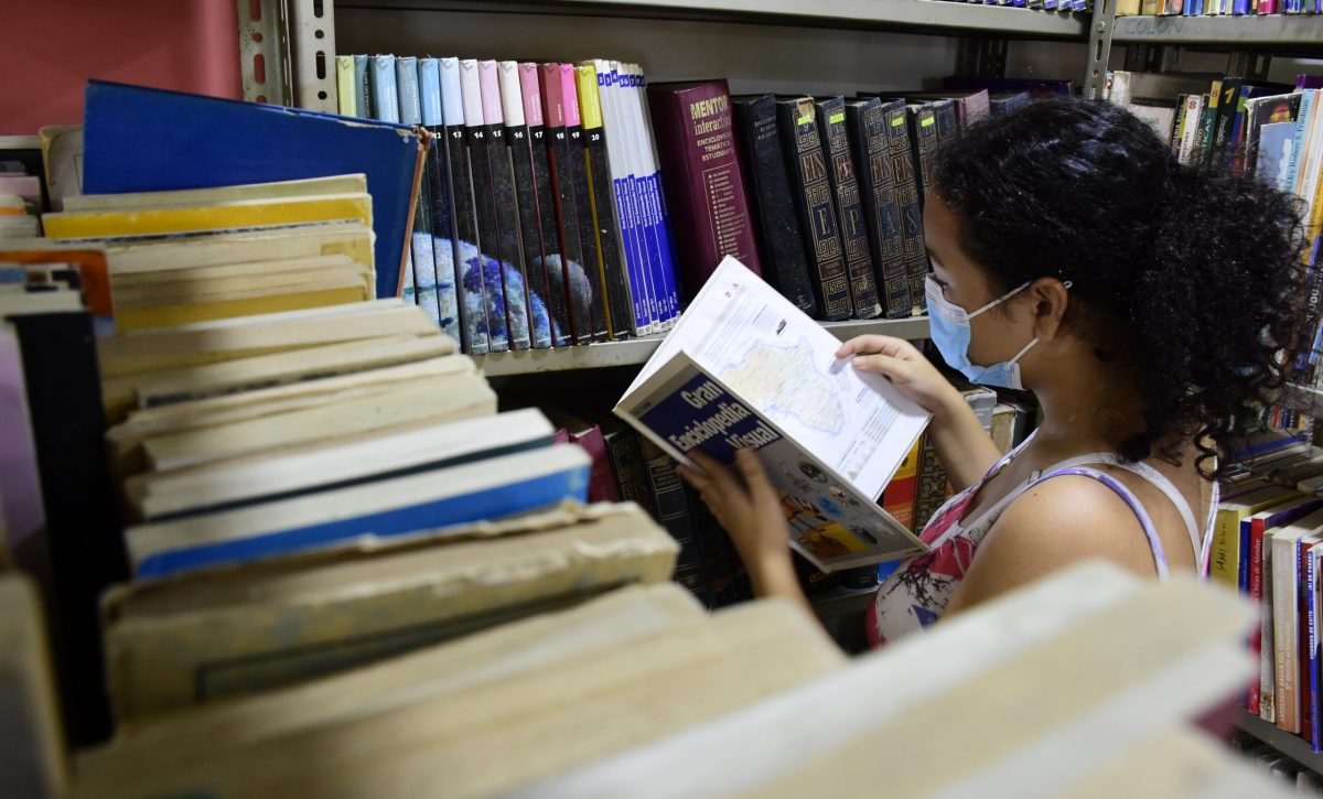 Bibliotecas municipales se suman a la festividad por el Mes del Manabitismo con concurso y carteleras