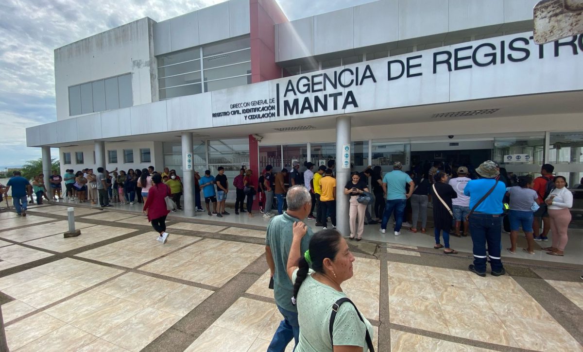 En Portoviejo el horarios de atención: sábado de 8:00 a 14:00; domingo de 8:00 a 12:00.