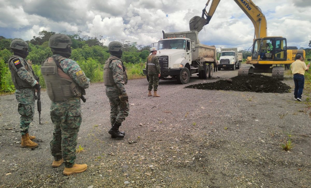 Militares destruyen pista clandestina destina para avionetas