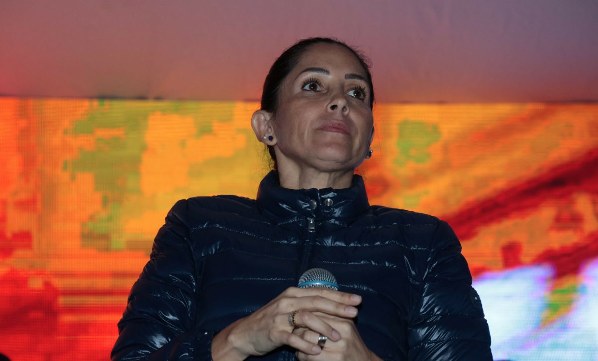 Luisa González se dirigió ante sus simpatizantes y admitió no reconocer los resultados de las elecciones del 13 de abril del 2025.