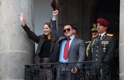 Daniel Noboa, participa del Relevo de guardia del Grupo Escolta Presidencial, en el Palacio de Carondelet. Foto: API.