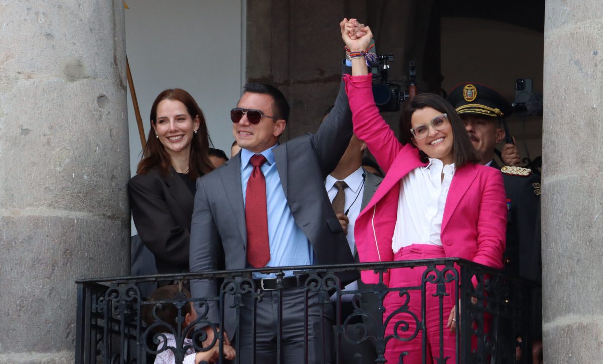 Daniel Noboa junto a María José Pinto (der), en el palacio de Carondelet. FOTO: API