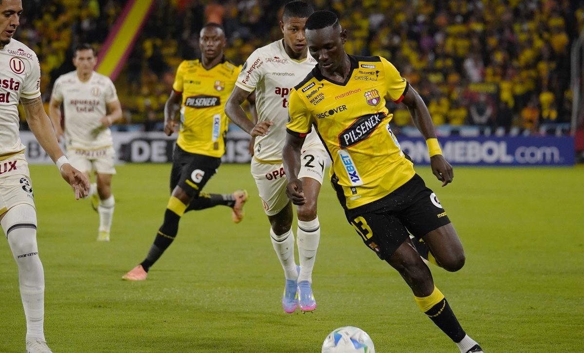 Barcelona SC sufrió una derrota por 1-0 ante Universitario de Perú en el estadio Monumental Banco Pichincha.