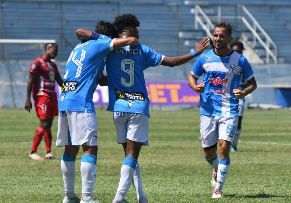 La plantilla del Manta FC busca su primera victoria en condición de visitante.