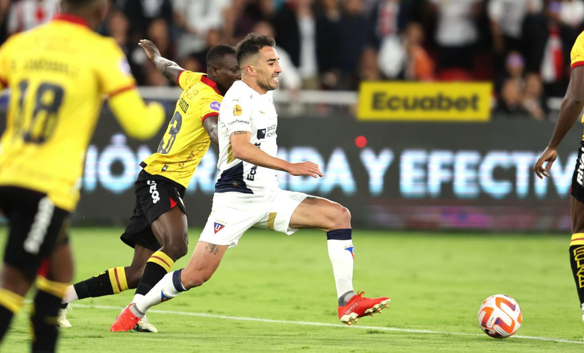 El partido se jugó en el estadio Rodrigo Paz Delgado, donde Liga de Quito venció 3-1 1 Barcelona.