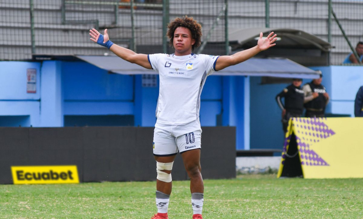 Erik Mendoza, autor de uno de los goles de Delfín.
